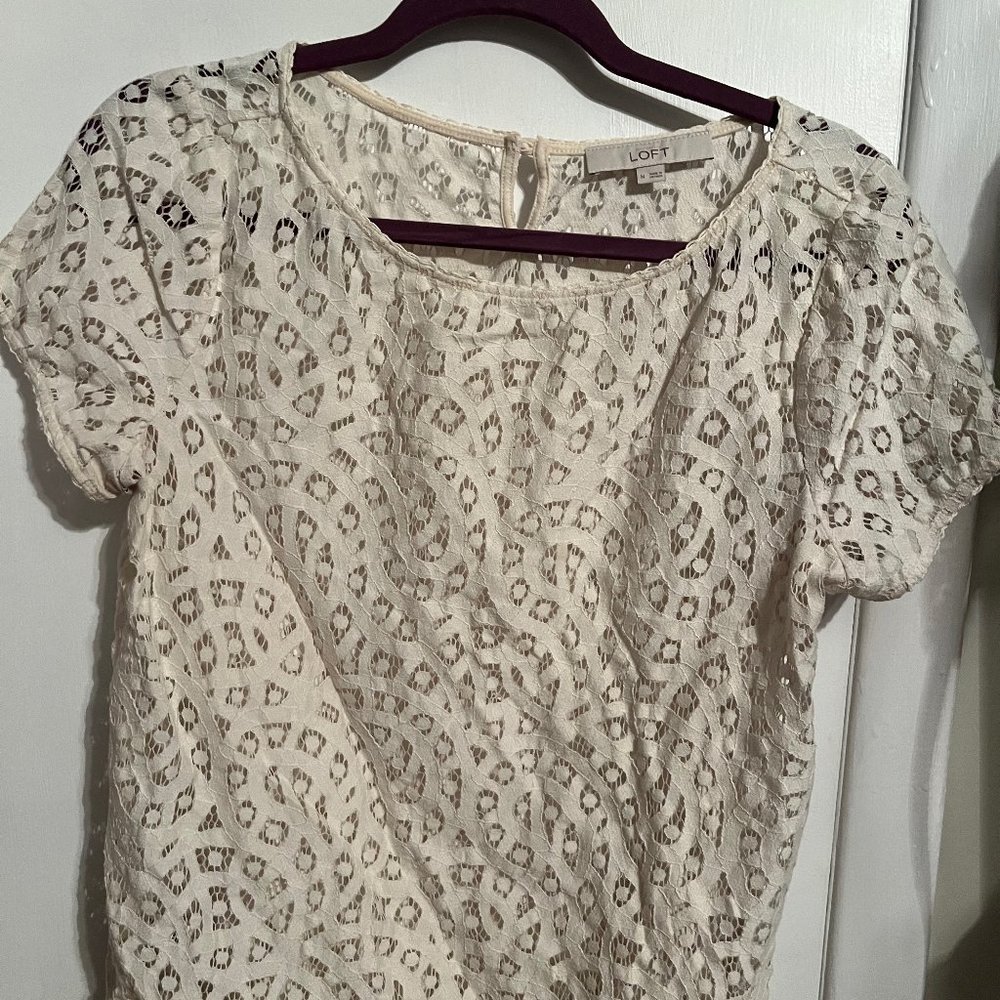 - ANN TAYLOR LOFT LACE BLOUSE SZ M